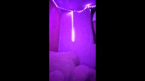 Snapshot of yulx_pops chatting on May 30, 2026, 5:37 am yulx_pops online show from May 30, 2026, 5:37 am