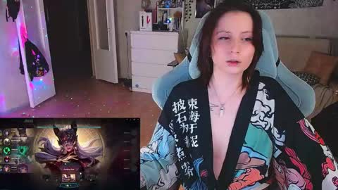 Snapshot of yum_neko_chan chatting on January 6, 2025, 9:00 pm Kris online show from January 6, 2025, 9:00 pm