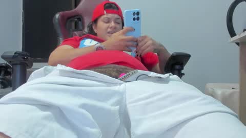 Snowflake online show from September 11, 2025, 2:28 pm