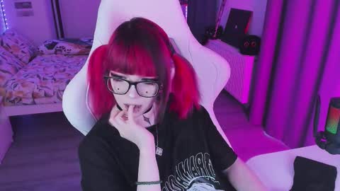 Yumi 3 online show from February 15, 2026, 2:25 pm