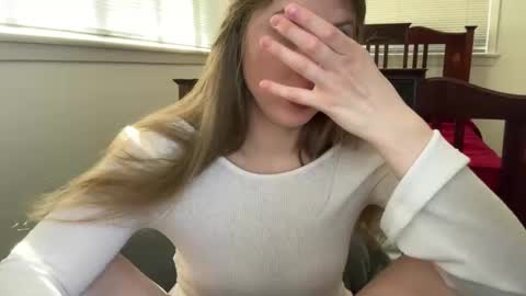 Snapshot of yumiandwolf chatting on February 6, 2026, 9:51 pm yumiandwolf online show from February 6, 2026, 9:51 pm