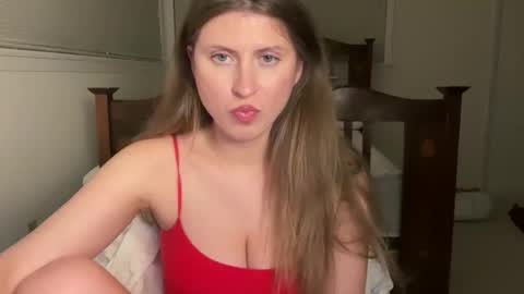 Snapshot of yumiandwolf chatting on March 3, 2026, 3:45 am yumiandwolf online show from March 3, 2026, 3:45 am