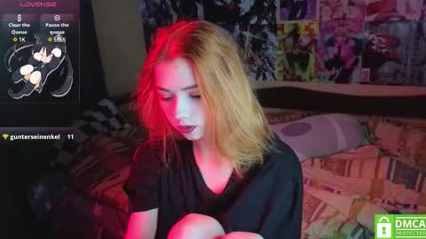 Snapshot of yumiko_uwu chatting on September 10, 2025, 3:23 pm Yumeko online show from September 10, 2025, 3:23 pm