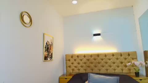 YumiViolet online show from March 13, 2026, 5:08 pm