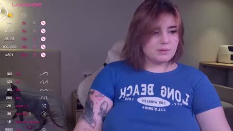 YumemiyaYumi online show from November 15, 2025, 8:16 pm