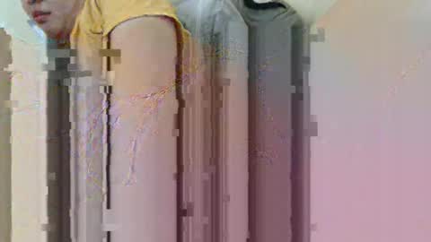 yummy72747 online show from September 28, 2025, 1:05 pm