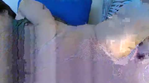 yummy72747 online show from October 28, 2025, 10:45 pm