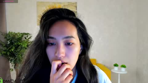 Cindey online show from April 30, 2026, 3:46 am