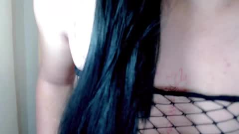 Snapshot of yummy_xandra chatting on June 1, 2026, 2:35 am Xandra online show from June 1, 2026, 2:35 am