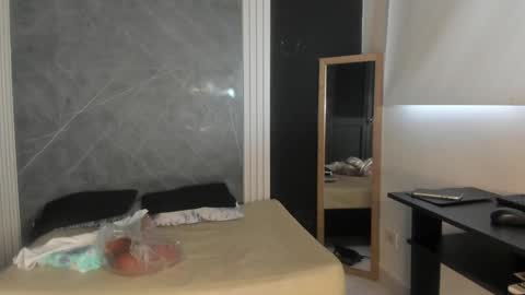 Yummyduo online show from January 28, 2025, 12:00 pm