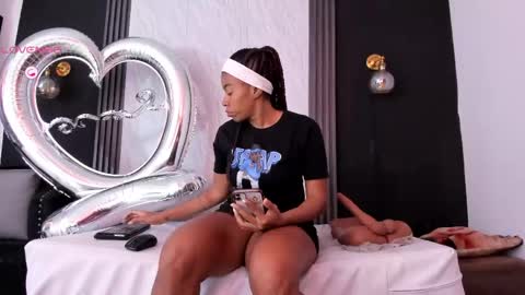 Yummyduo online show from April 25, 2026, 11:02 am