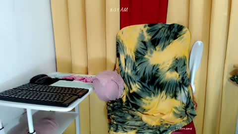 Snapshot of yummyhottits chatting on May 12, 2026, 10:51 pm nemay online show from May 12, 2026, 10:51 pm