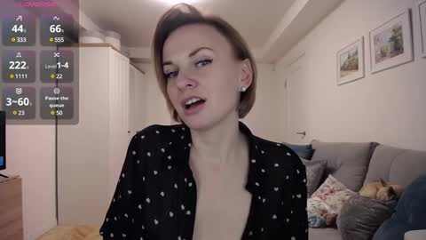 Snapshot of yummylilya chatting on February 9, 2025, 5:22 pm Lillya online show from February 9, 2025, 5:22 pm