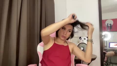 Snapshot of yummymjxx chatting on February 6, 2025, 12:05 pm yummymjxx online show from February 6, 2025, 12:05 pm
