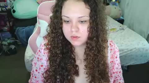 yummyxtummy online show from June 23, 2026, 3:21 pm