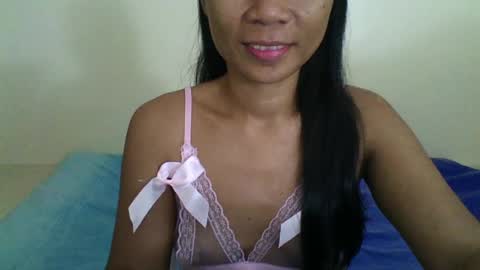 yuna_05 online show from June 25, 2026, 2:43 pm