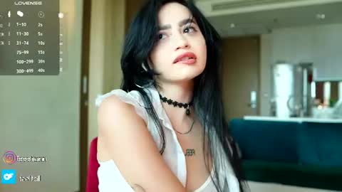 Snapshot of yuna_leen chatting on June 19, 2026, 6:40 am yuna_leen online show from June 19, 2026, 6:40 am