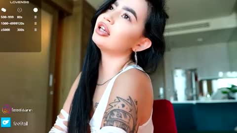 Snapshot of yuna_leen chatting on June 22, 2026, 6:32 am yuna_leen online show from June 22, 2026, 6:32 am