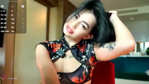 Snapshot of yuna_leen chatting on July 13, 2026, 9:12 am yuna_leen online show from July 13, 2026, 9:12 am