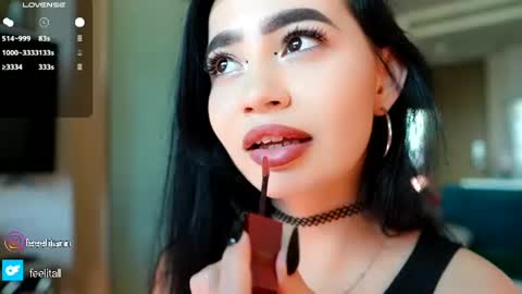Snapshot of yuna_leen chatting on July 26, 2026, 10:22 am yuna_leen online show from July 26, 2026, 10:22 am