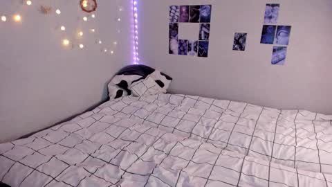 Yuna online show from January 15, 2026, 12:32 pm