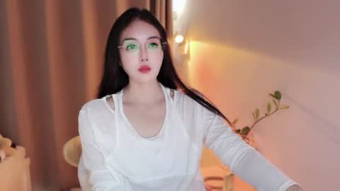 YunEr online show from July 22, 2026, 3:42 am