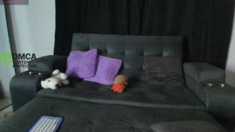 ELITA online show from April 28, 2026, 4:39 am