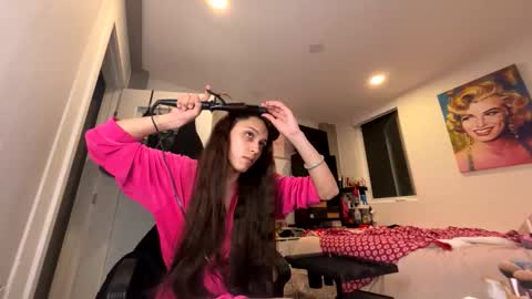 BbyTSSLut online show from January 14, 2026, 2:06 am