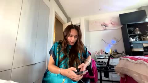 BbyTSSLut online show from May 2, 2026, 1:21 am