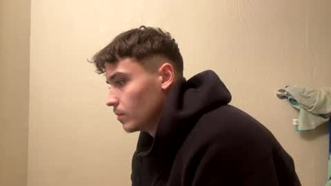 Snapshot of yungstudbev chatting on December 16, 2024, 1:53 am yungstudbev online show from December 16, 2024, 1:53 am