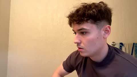 Snapshot of yungstudbev chatting on December 18, 2024, 7:08 pm yungstudbev online show from December 18, 2024, 7:08 pm