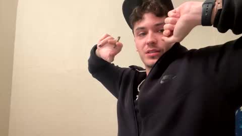 Snapshot of yungstudbev chatting on December 21, 2024, 5:14 am yungstudbev online show from December 21, 2024, 5:14 am