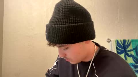 Snapshot of yungstudbev chatting on December 23, 2024, 2:56 am yungstudbev online show from December 23, 2024, 2:56 am