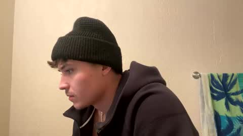 Snapshot of yungstudbev chatting on December 23, 2024, 6:11 am yungstudbev online show from December 23, 2024, 6:11 am