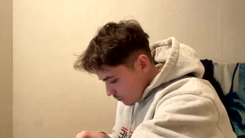 Snapshot of yungstudbev chatting on December 24, 2024, 9:50 am yungstudbev online show from December 24, 2024, 9:50 am