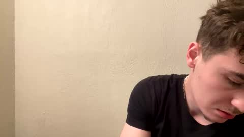 Snapshot of yungstudbev chatting on January 2, 2025, 4:20 am yungstudbev online show from January 2, 2025, 4:20 am