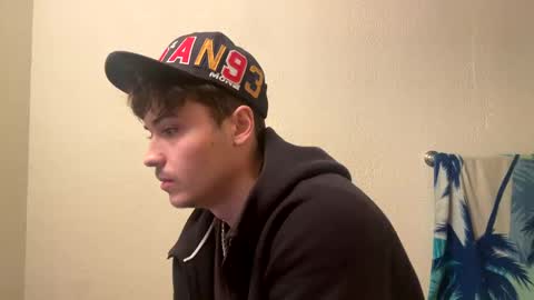 Snapshot of yungstudbev chatting on January 10, 2025, 1:32 am yungstudbev online show from January 10, 2025, 1:32 am