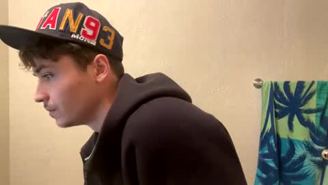 Snapshot of yungstudbev chatting on January 12, 2025, 6:28 am yungstudbev online show from January 12, 2025, 6:28 am