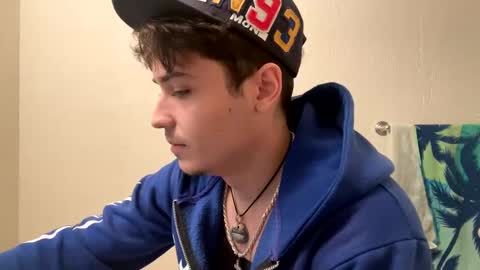 Snapshot of yungstudbev chatting on January 17, 2025, 10:44 am yungstudbev online show from January 17, 2025, 10:44 am