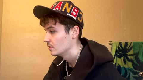 Snapshot of yungstudbev chatting on January 23, 2025, 3:43 pm yungstudbev online show from January 23, 2025, 3:43 pm