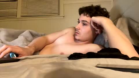 Snapshot of yungstudbev chatting on February 28, 2025, 12:32 am yungstudbev online show from February 28, 2025, 12:32 am