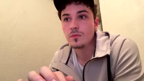 Snapshot of yungstudbev chatting on September 23, 2025, 3:42 am yungstudbev online show from September 23, 2025, 3:42 am