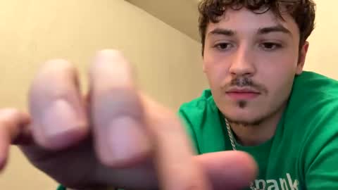 Snapshot of yungstudbev chatting on October 17, 2025, 2:04 am yungstudbev online show from October 17, 2025, 2:04 am