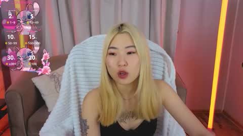 Yunna  online show from March 20, 2026, 1:32 am