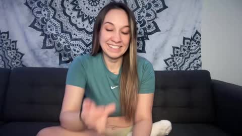 Snapshot of yurdreams_22 chatting on November 16, 2025, 5:35 am yurdreams_22 online show from November 16, 2025, 5:35 am