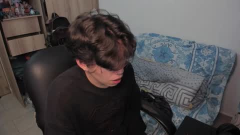 yurii_moody online show from November 29, 2025, 5:49 pm