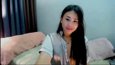 Snapshot of yuriyumixx_xoxo chatting on January 10, 2026, 8:49 am yuriyumixx_xoxo online show from January 10, 2026, 8:49 am