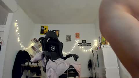 paola online show from February 20, 2025, 4:50 am