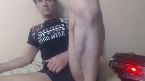 yvesstorm5 online show from March 21, 2026, 5:49 pm