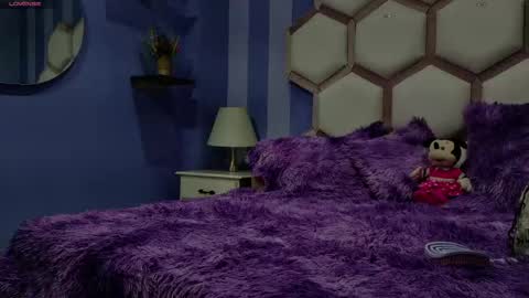 Snapshot of yvi_taylor chatting on May 11, 2026, 12:33 pm yvi online show from May 11, 2026, 12:33 pm